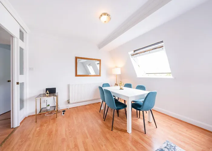 Cozy Flat In Hyde Park